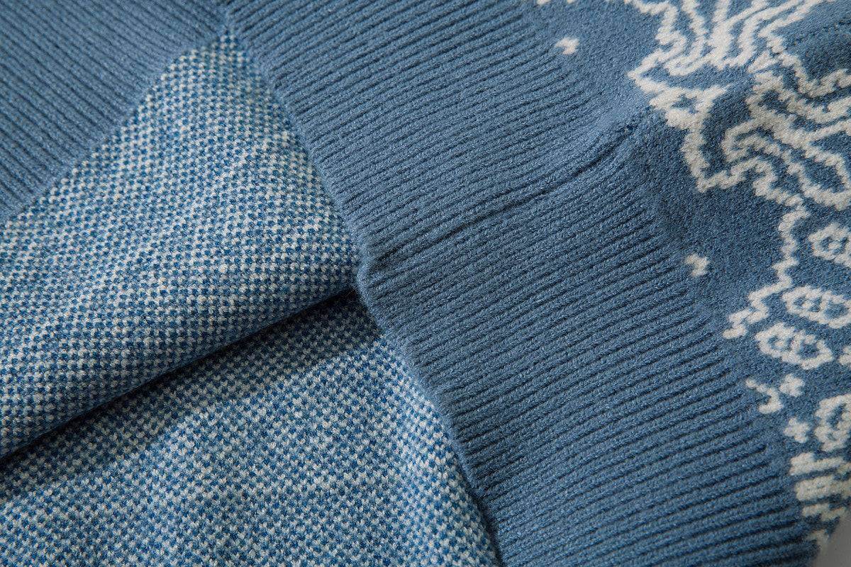 Men's Knitted Paisley Print Sweater stitching